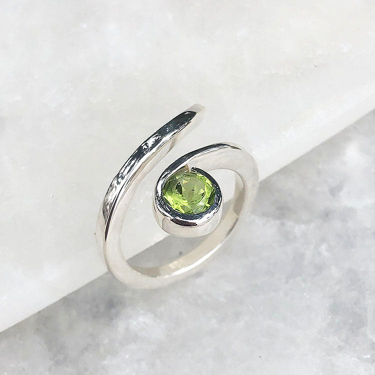 Madelia Peridot Stone Ring