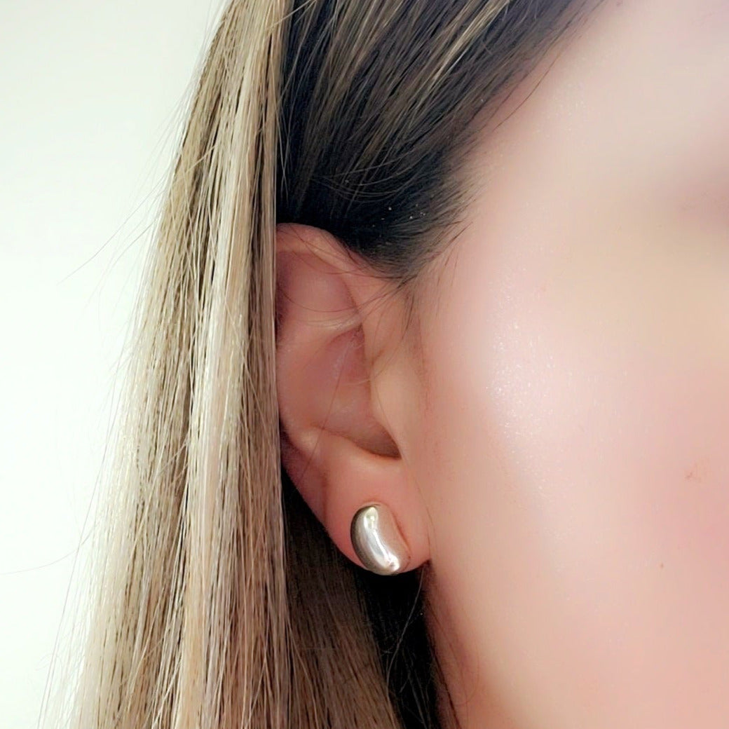 LIFRI STUD EARRINGS